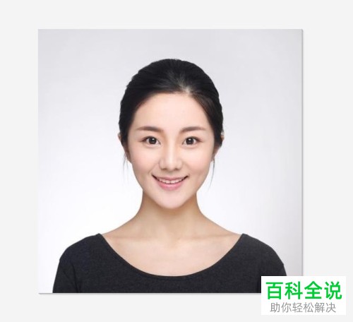 如何在美图秀秀中设置证件照底色?